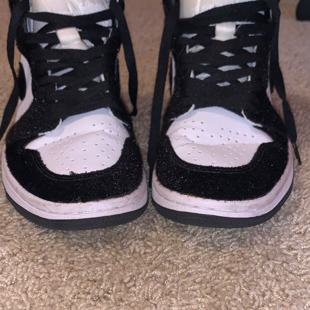 Women Nike Air Jordan 1 Retro High OG Black White Pony Hair CD0461 007 Sneakers - Picture 3 of 10